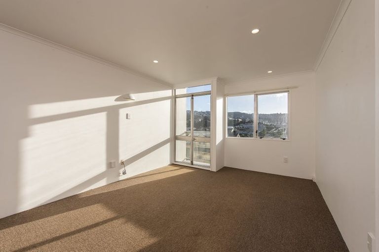 Photo of property in Melksham Towers, 403/131 Brougham Street, Mount Victoria, Wellington, 6011