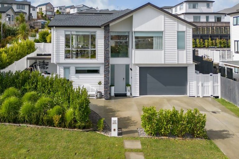 Photo of property in 32 Celestial Crescent, Orewa, 0931