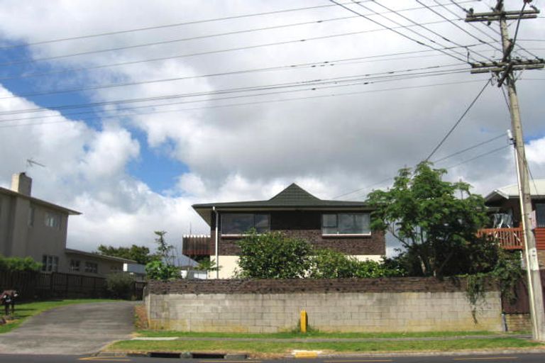 Photo of property in 1/76 East Coast Road, Milford, Auckland, 0620