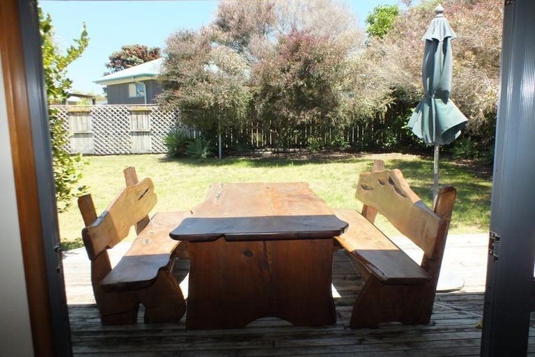 Photo of property in 137 Kowhai Avenue, Matarangi, Whitianga, 3592