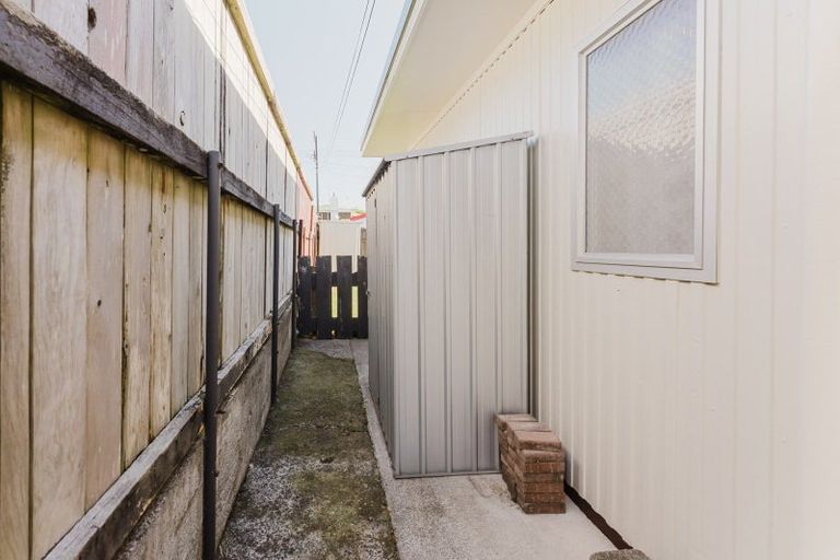Photo of property in 23a Oranga Street, Marfell, New Plymouth, 4310