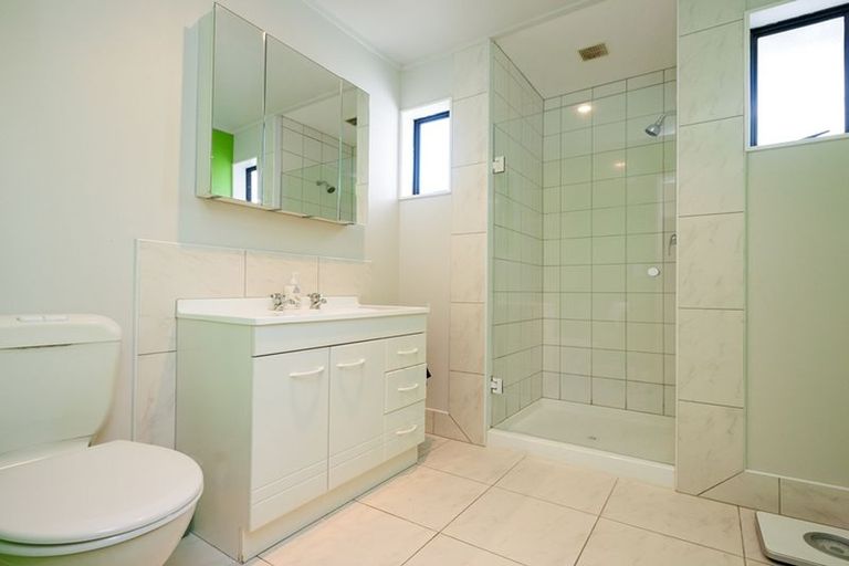 Photo of property in 92 Pacific Drive, Fitzherbert, Palmerston North, 4410