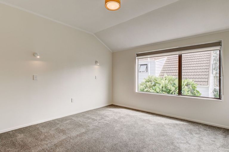 Photo of property in 2/13 Mana Esplanade, Paremata, Porirua, 5026