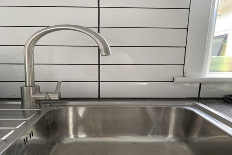 Photo of property in 200 Queens Drive, Lyall Bay, Wellington, 6022