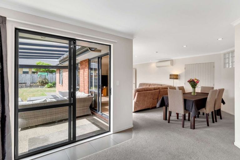 Photo of property in 4 Barry Curtis Place, Levin, 5510