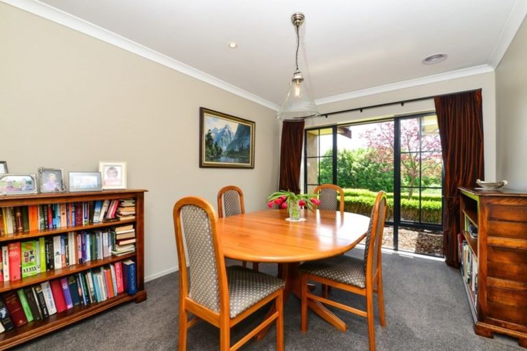 Photo of property in 8 The Peninsula, Huntington, Hamilton, 3210