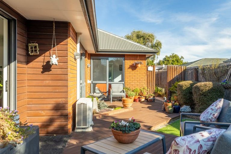 Photo of property in 2/493 Greers Road, Bishopdale, Christchurch, 8053