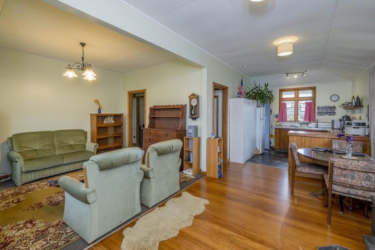 Photo of property in 2 Vance Street, Shannon, 4821