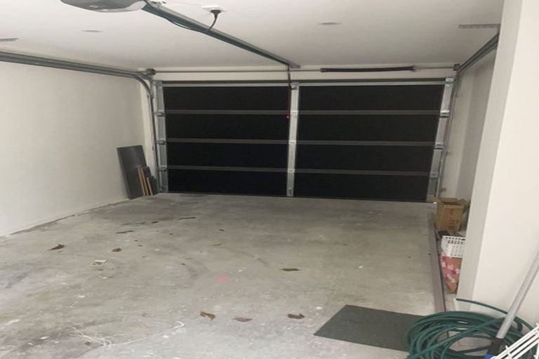 Photo of property in 8/14 Kerswill Place, Pakuranga, Auckland, 2010