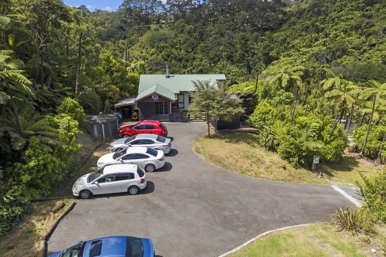 Photo of property in 46 Stoney Creek Drive, Waitakere, Henderson, 0782