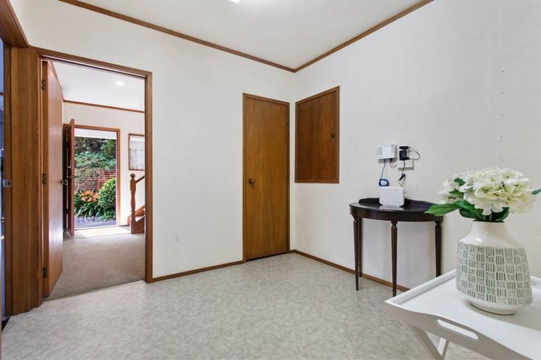 Photo of property in 2/30 Honeysuckle Lane, Mairangi Bay, Auckland, 0630