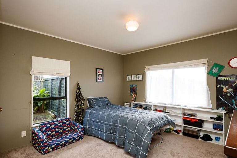 Photo of property in 92 Pacific Drive, Fitzherbert, Palmerston North, 4410