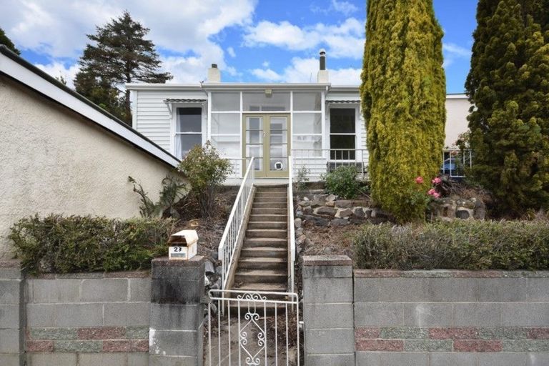 Photo of property in 23 Kaikorai Valley Road, Kaikorai, Dunedin, 9010