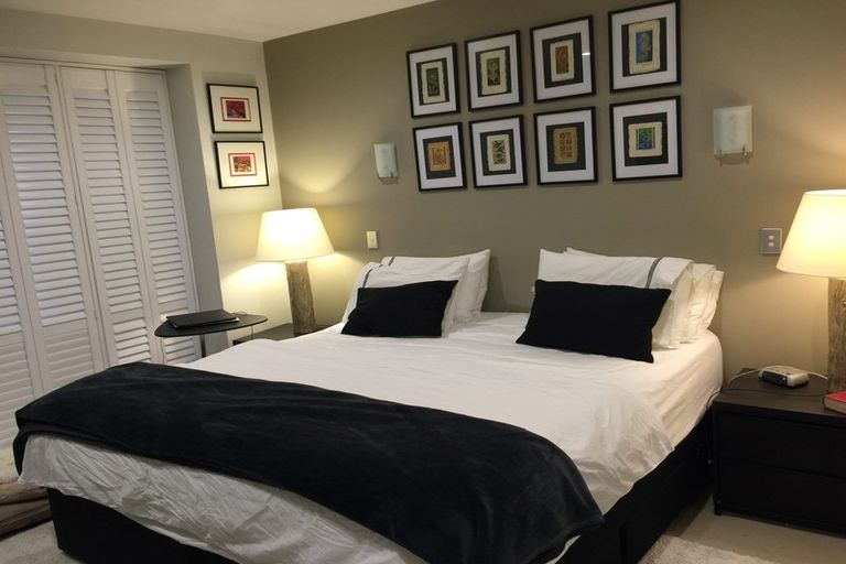 Photo of property in Sanctum Apartment, 10 Ebor Street, Te Aro, Wellington, 6011