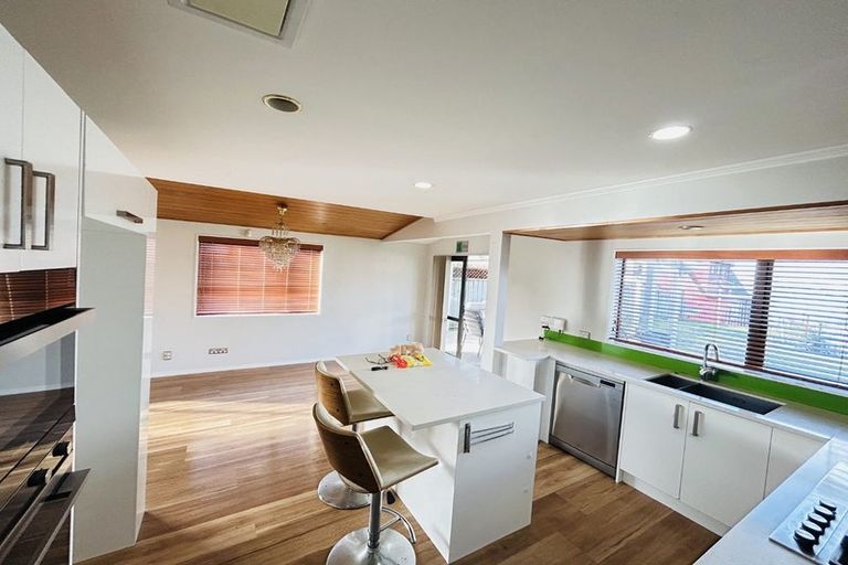 Photo of property in 58 Carnoustie Drive, Wattle Downs, Auckland, 2103