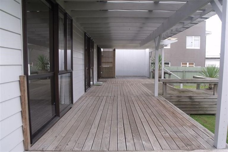 Photo of property in 12 Maadi Road, Onekawa, Napier, 4110