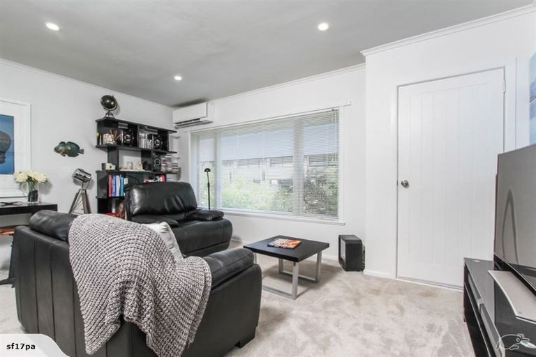 Photo of property in 2/17a Anzac Street, Takapuna, Auckland, 0622