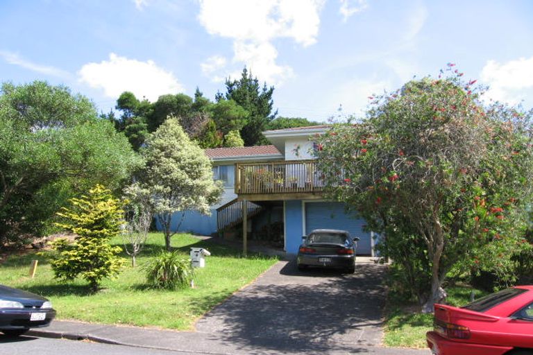Photo of property in 7 Aralia Road, Sunnynook, Auckland, 0620