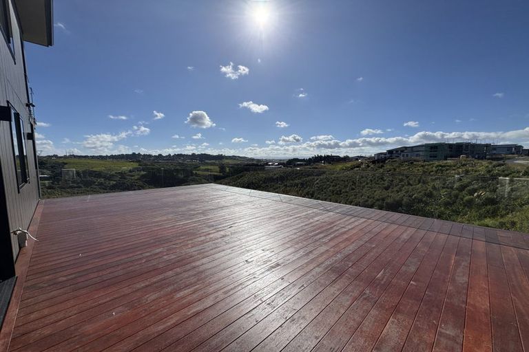 Photo of property in 32 Ridgehill Rise, Flat Bush, 2019