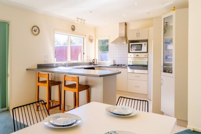 Photo of property in 35 Campion Road, Waikanae Beach, Waikanae, 5036