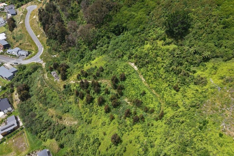 Photo of property in 78-96 Kakariki Grove, Waikanae, 5036