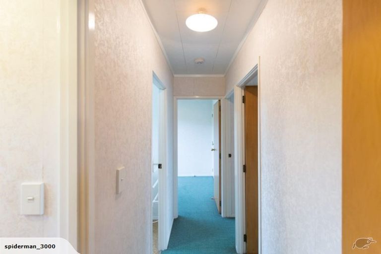 Photo of property in 21 Tudor Road, Henderson, Auckland, 0610