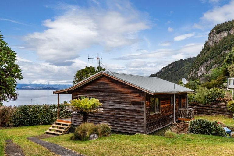 Photo of property in 19 Turangitukua Terrace, Kuratau, Turangi, 3381