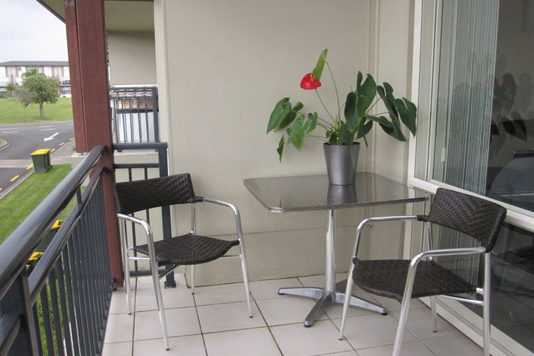 Photo of property in 6/30 Opito Way, East Tamaki, Auckland, 2013