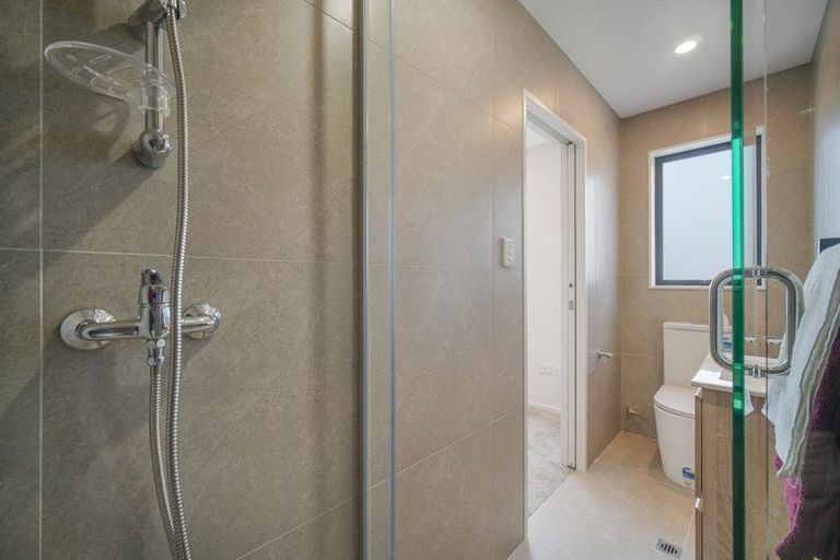 Photo of property in 1 Papauma Place, Papakura, 2110