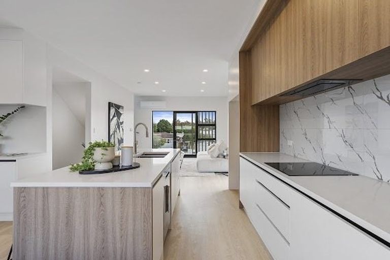 Photo of property in 1/191 Rathgar Road, Henderson, Auckland, 0610