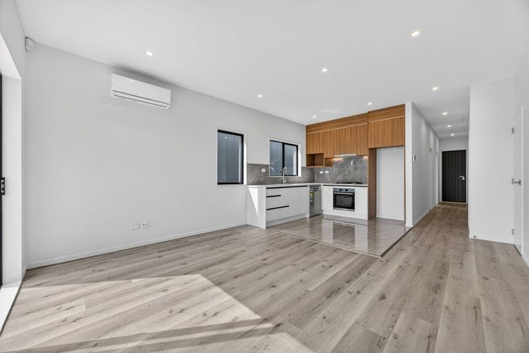 Photo of property in 15 Piringa Road, Pukekohe, 2120