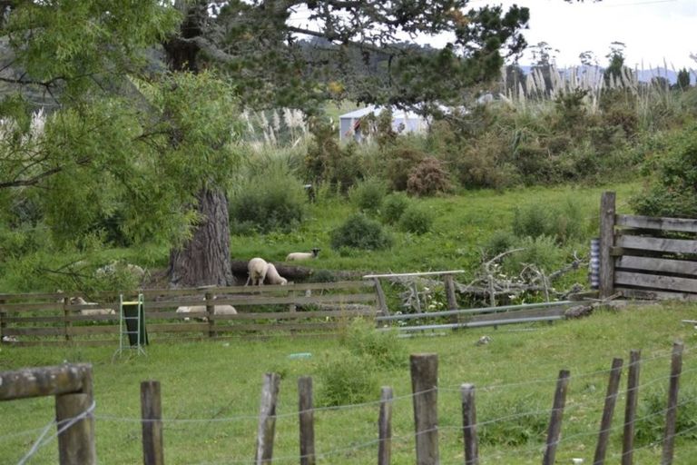 Photo of property in 34 Whakapirau Road, Maungaturoto, 0583