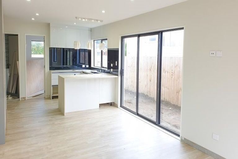 Photo of property in 2b Bunnythorpe Road, Papakura, 2110