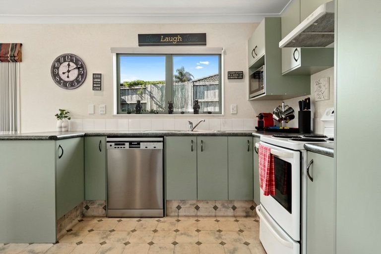 Photo of property in 8 Brackenburn Drive, Ohauiti, Tauranga, 3112