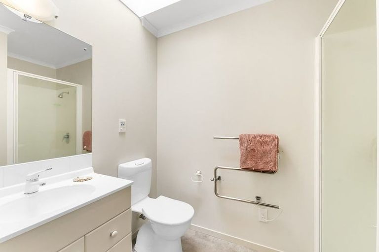 Photo of property in 1 Owen Place, Omokoroa, 3114