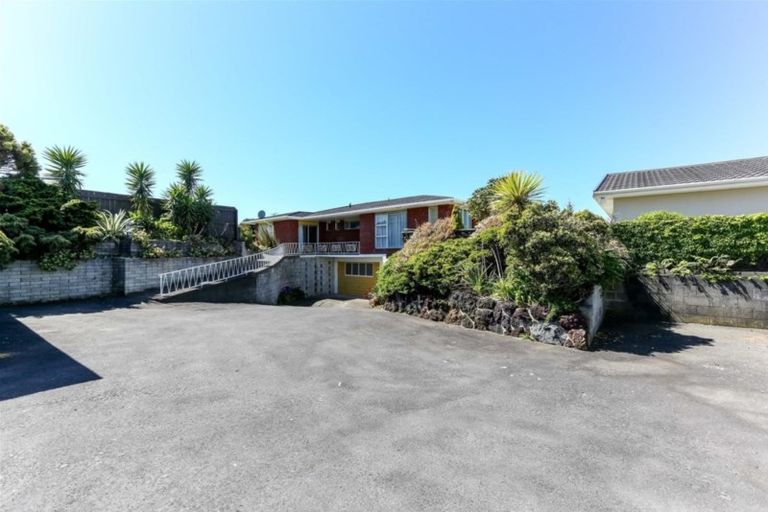 Photo of property in 8a Scott Street, Moturoa, New Plymouth, 4310