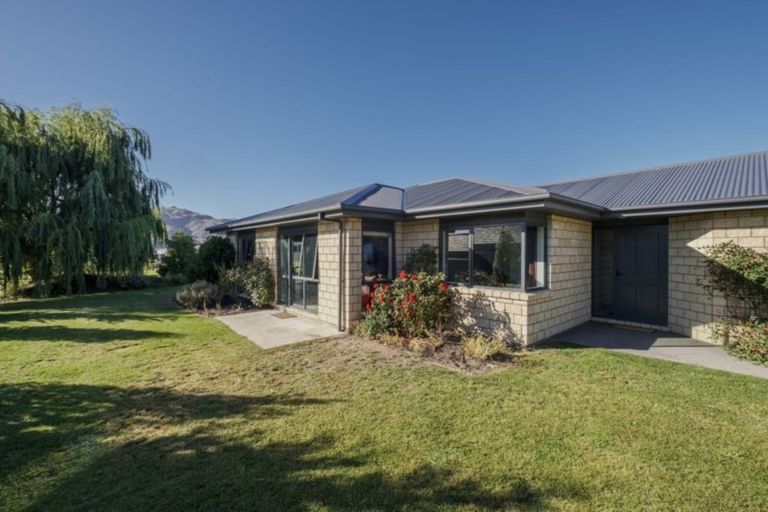 Photo of property in 5 Crabbe Place, Cromwell, 9310