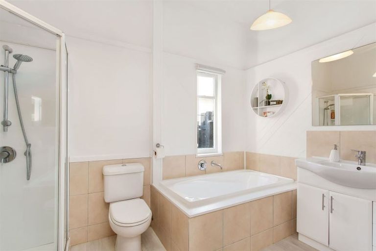 Photo of property in 72 Harrow Street, Phillipstown, Christchurch, 8011