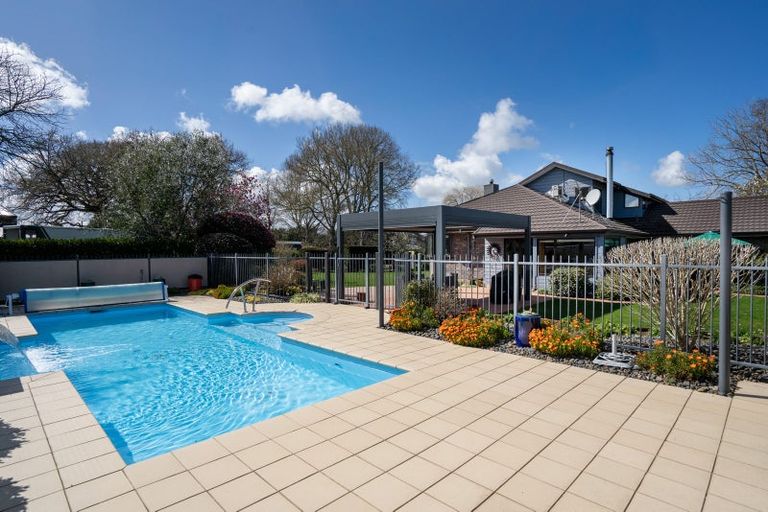 Photo of property in 347 Racecourse Road, Cambridge, 3493