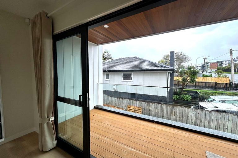 Photo of property in 17a Bardia Street, Belmont, Auckland, 0622