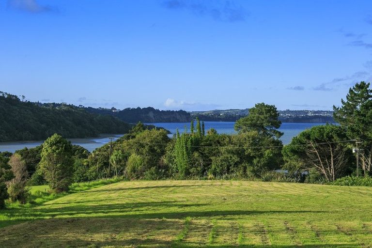 Photo of property in 64 Okura River Road, Okura, Albany, 0792