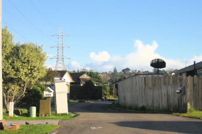 Photo of property in 211 Burswood Drive, Burswood, Auckland, 2013