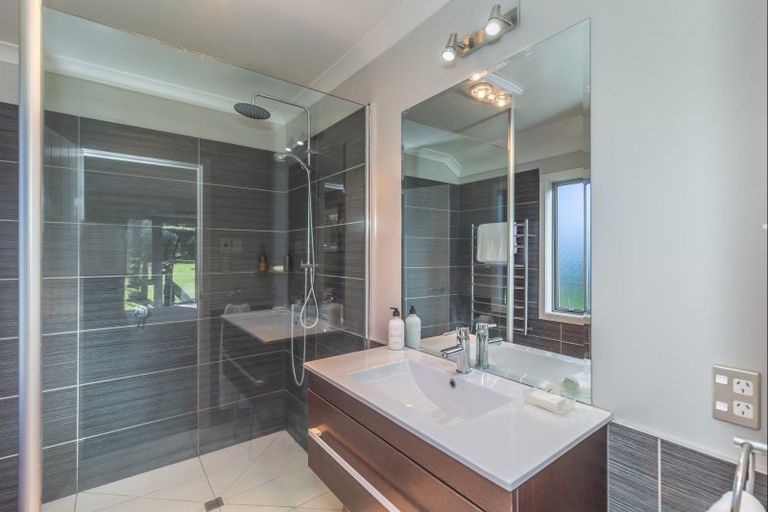 Photo of property in 84 Muhunoa West Road, Ohau, Levin, 5570