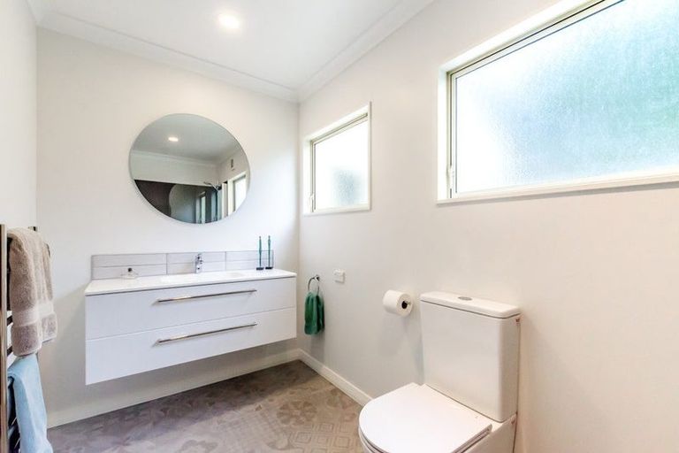 Photo of property in 80 Guildford Drive, Paraparaumu, 5032