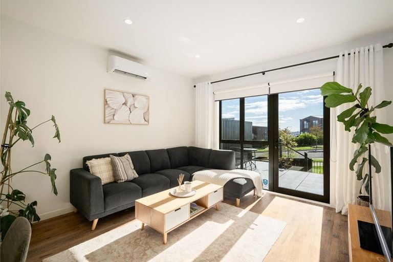Photo of property in 36 Salvia Lane, Totara Park, Auckland, 2019