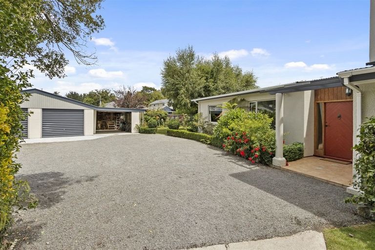 Photo of property in 7 Sawtell Place, Northcote, Christchurch, 8052