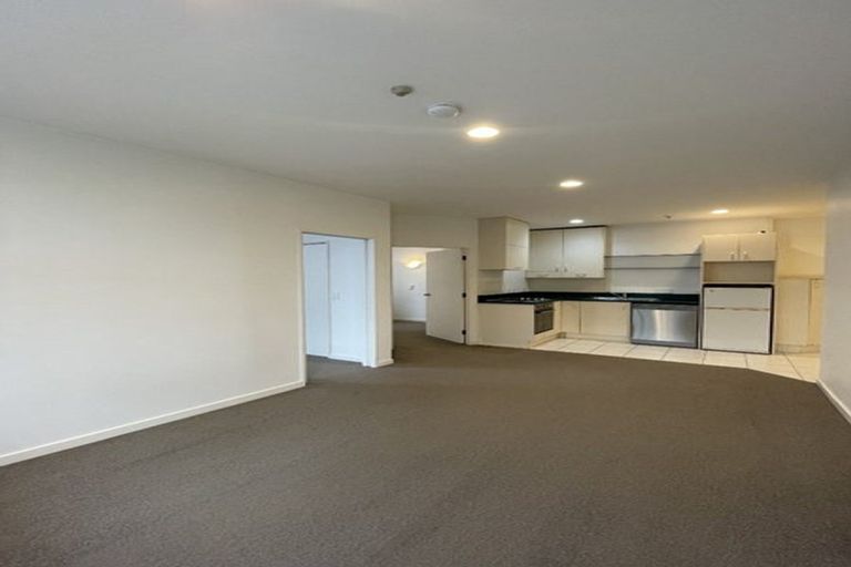 Photo of property in Terrace Tower Apartments, 4b/126 The Terrace, Wellington Central, Wellington, 6011