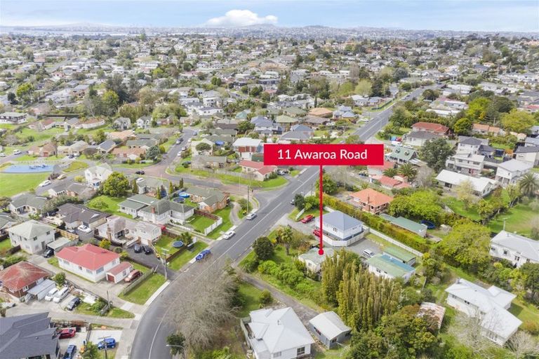 Photo of property in 11 Awaroa Road, Sunnyvale, Auckland, 0612
