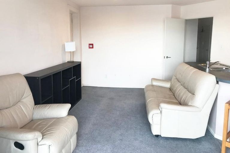 Photo of property in Grandstand Apartments, 12/80 Kent Terrace, Mount Victoria, Wellington, 6011
