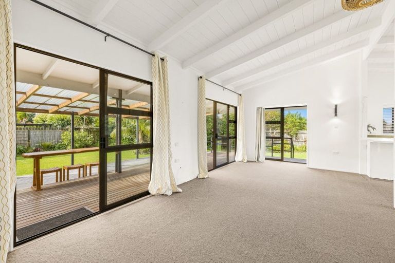 Photo of property in 27 Point Wells Road, Point Wells, Warkworth, 0986